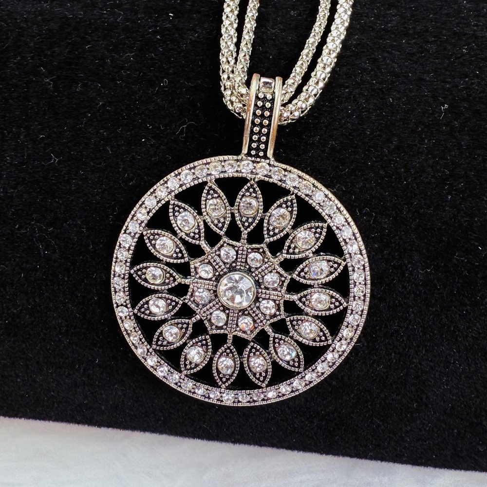 Elegant Silvertone and Black Bling Pendant Necklace